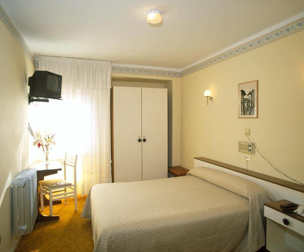 Hotel Puente De Los Santos Tapia De Casariego Eksteriør bilde