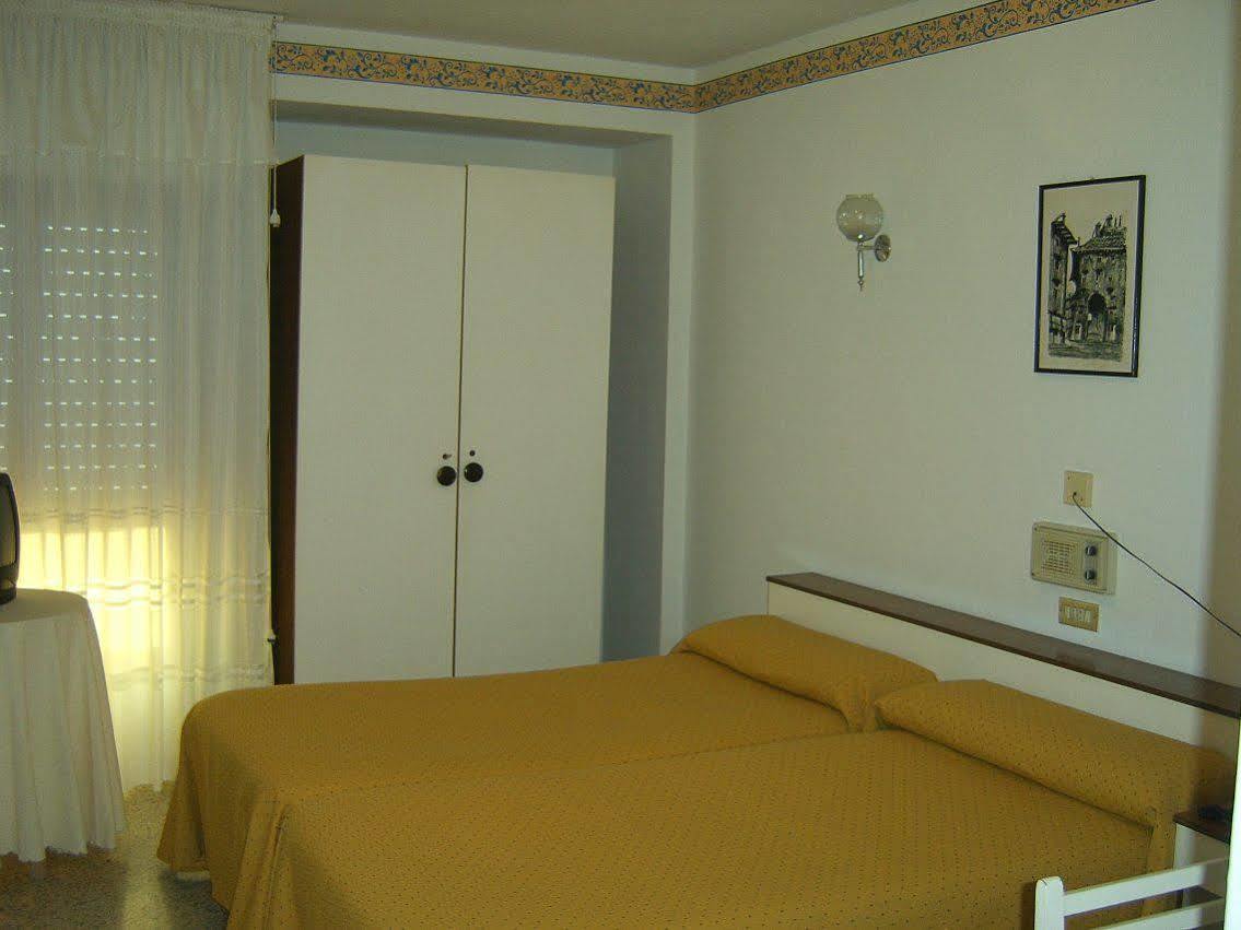 Hotel Puente De Los Santos Tapia De Casariego Eksteriør bilde