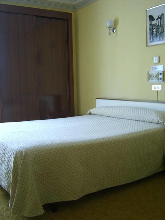 Hotel Puente De Los Santos Tapia De Casariego Eksteriør bilde